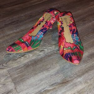 Click multicolor graphic  pinted toe heels   Sz  7.5
